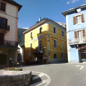 Hotel Central Saint-Pierre-dʼAlbigny